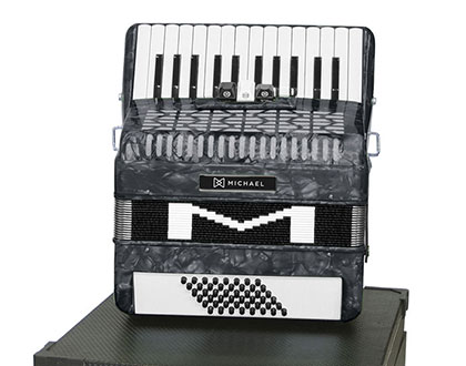 Acordeon Michael ACM4803 PBK de 48 baixos – Preto Perolado